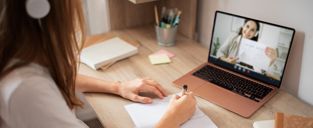 salle-de-classe-virtuelle-coaching-ados-adultes-morpheus03 J’accompagne les adolescents (14-17 ans) et les adultes à surmonter leurs blocages, mieux se comprendre et atteindre leurs objectifs personnels et professionnels.